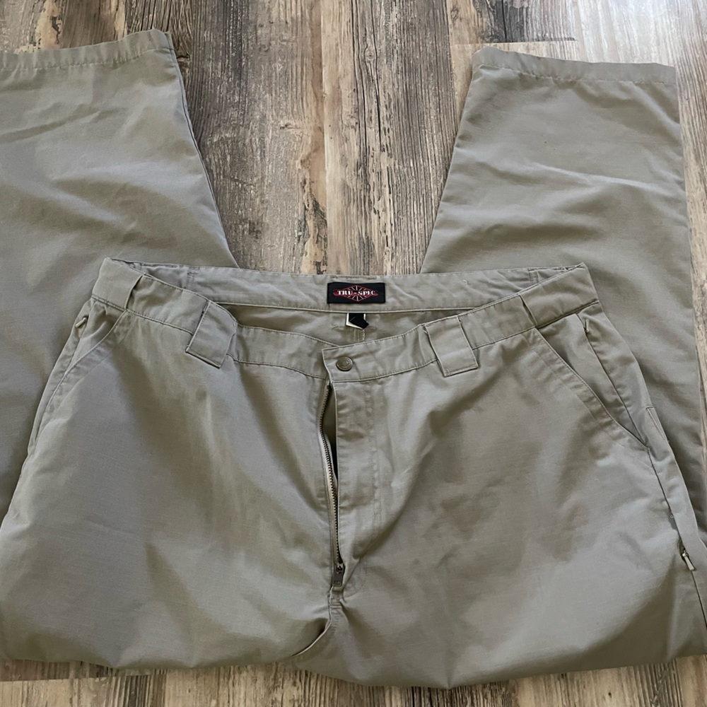 Tru Spec Covert Khakis Series Pants. Khaki Men’s size 44x30